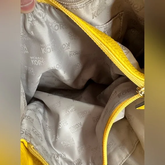 MICHAEL Michael Kors Large Leather‎ Fulton Chain Shoulder Tote (Citrus) - Picture 7 of 16